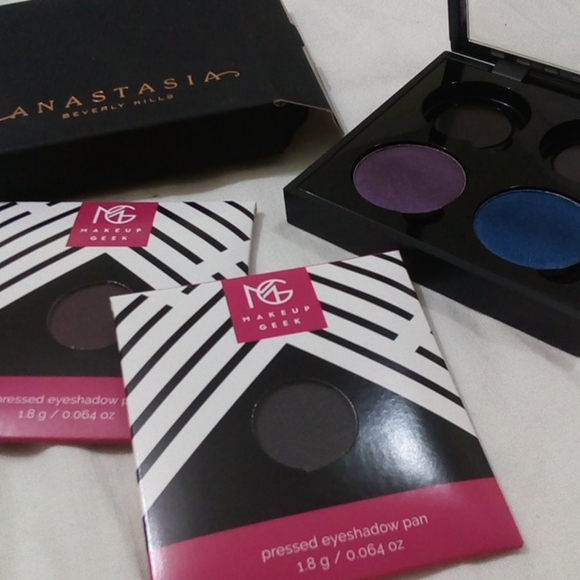 MUG + Colourpop Eyeshadows Anastasia Quad Palette - Picture 2 of 5